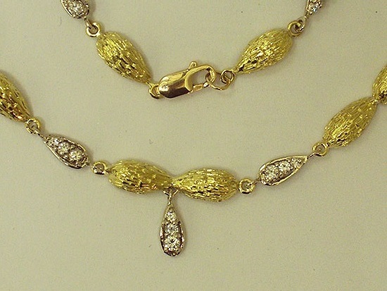 22K Yellow Gold & Diamond Necklace