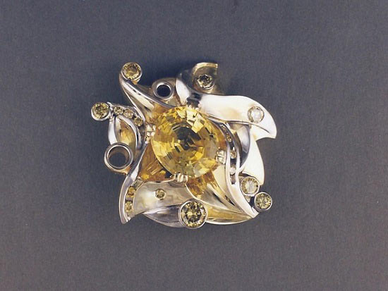 yellow sapphire pin