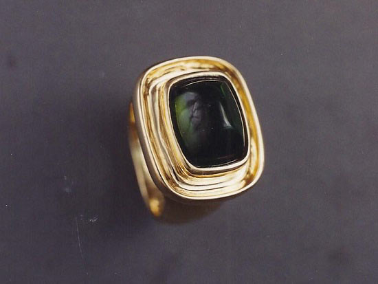 18K Yellow Gold & Tourmaline Cabochon Cut Ring